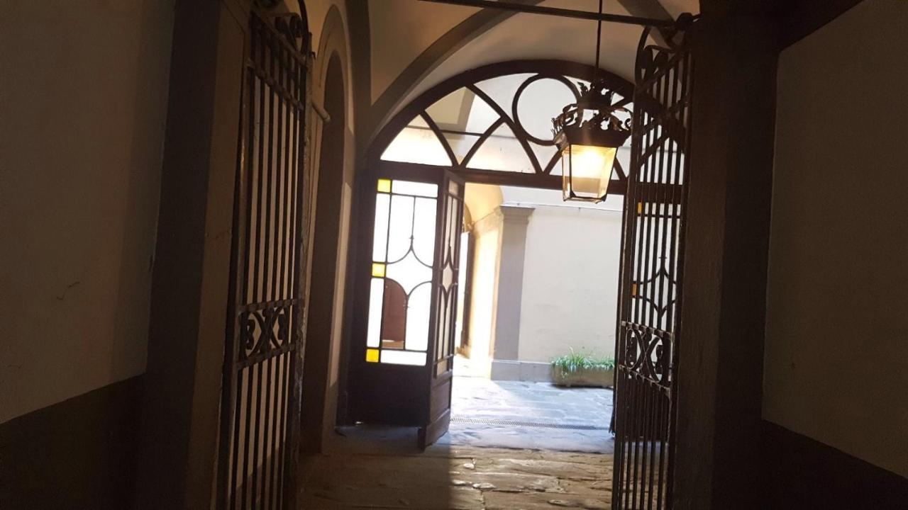 Cynthia'S Garden - Apartment With Private Garden In Santa Croce Firenze Esterno foto