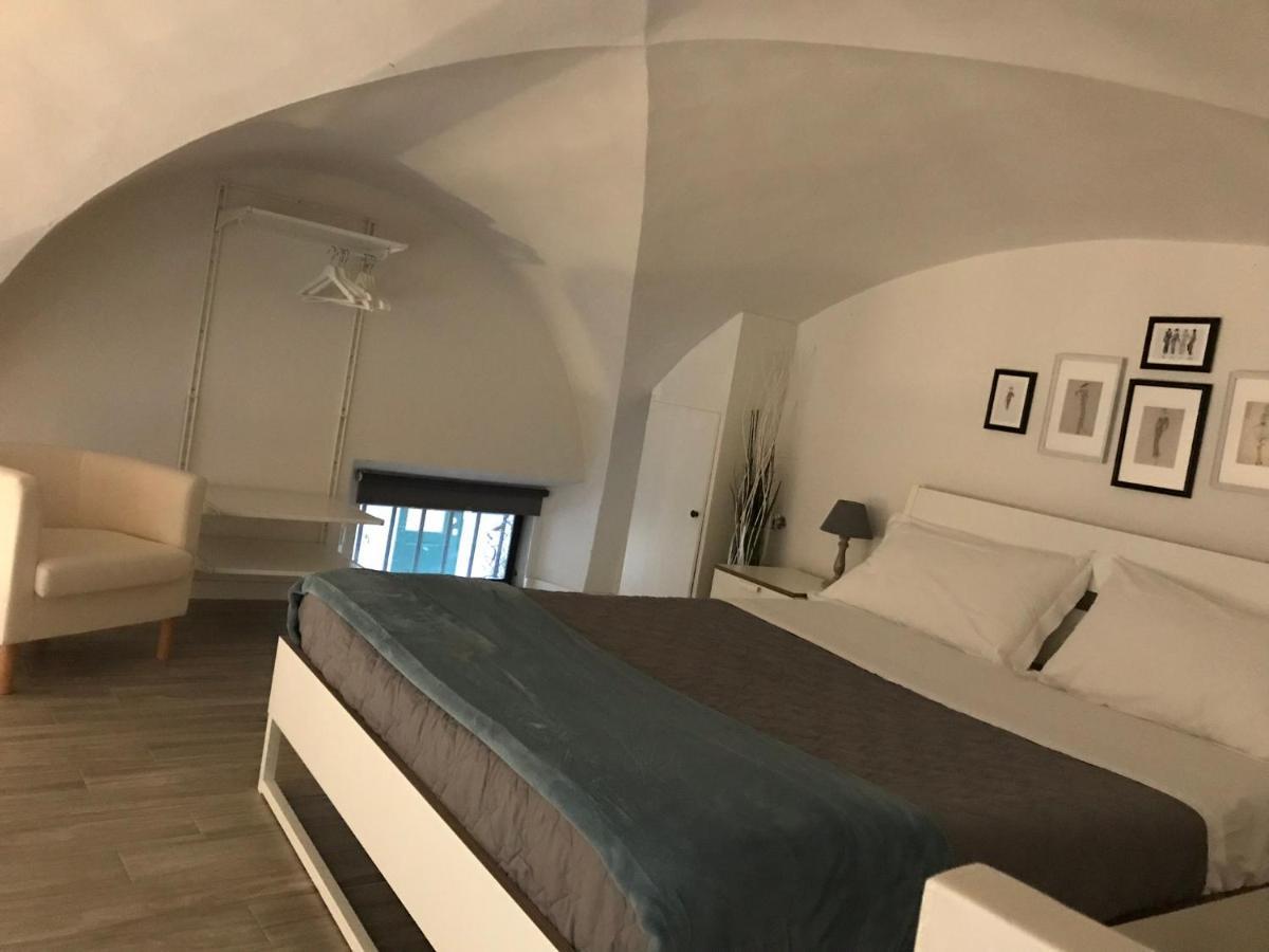 Cynthia'S Garden - Apartment With Private Garden In Santa Croce Firenze Esterno foto