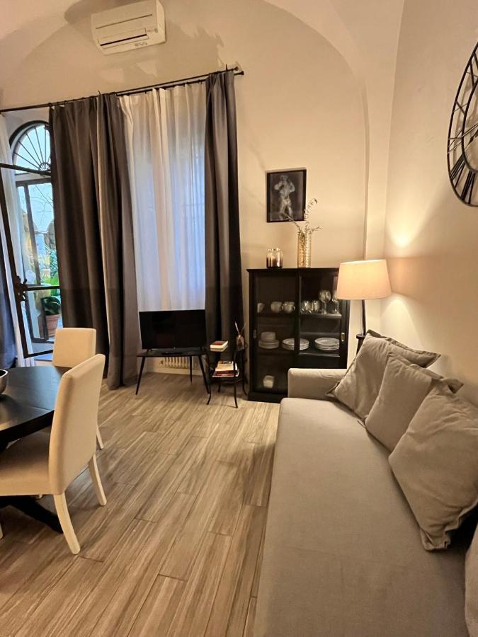 Cynthia'S Garden - Apartment With Private Garden In Santa Croce Firenze Esterno foto